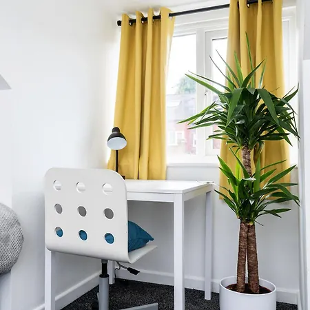 Two-storey Flat For Contractors And Families Apartment
