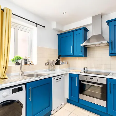 Two-storey Flat For Contractors And Families Apartment