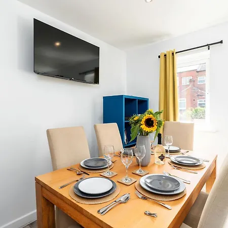 Two-storey Flat For Contractors And Families